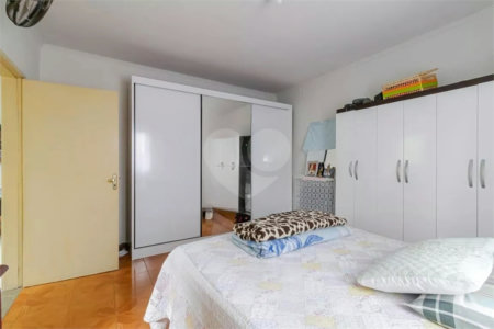 Casa à venda com 121m² 3 quartos e 2 vagas