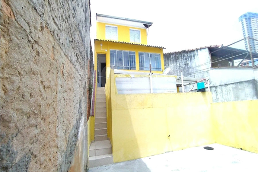 SOBRADO DE 100 M² COM 03 DORMITÓRIOS, VAGA E QUINTAL PARA LOCAÇÃO (OU VENDA) NO JARDIM DO COLEGIO-SANTANA