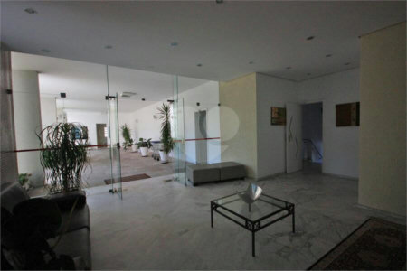Apartamento próximo ao Metro com 03 dormitórios e 01 Suíte, 2 vagas á venda na Vila Mariana!