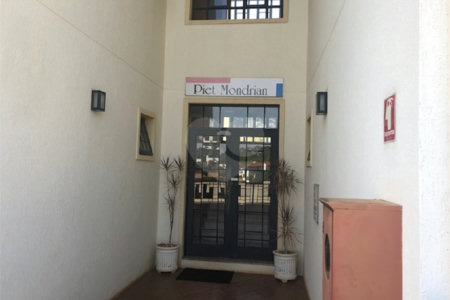 Apartamento no Condomínio Residencial Piet Mondrian.