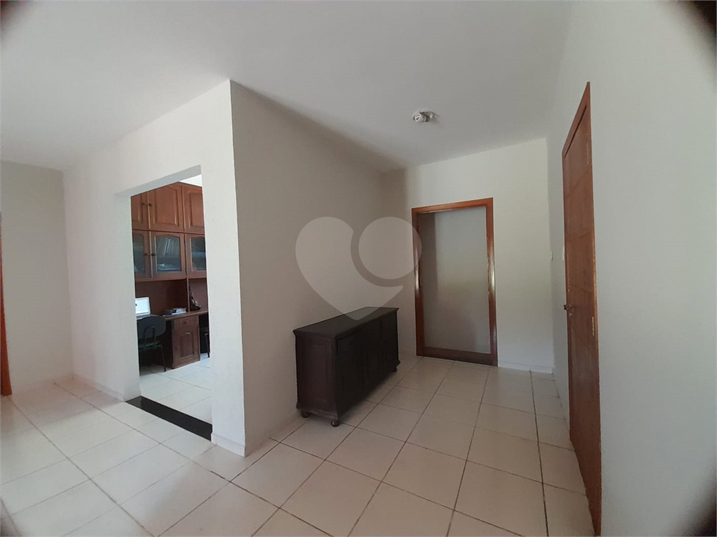 Casa de Alto Padrão à Venda e Locação no Parque Santa Mônica - São Carlos