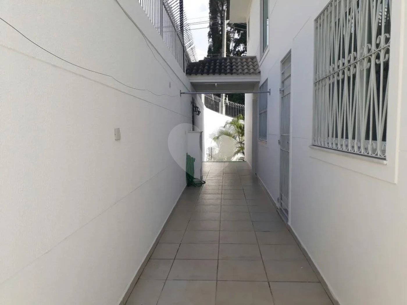Maravilhoso Sobrado imponente, sendo 4 suítes- 8 vagas de garagem