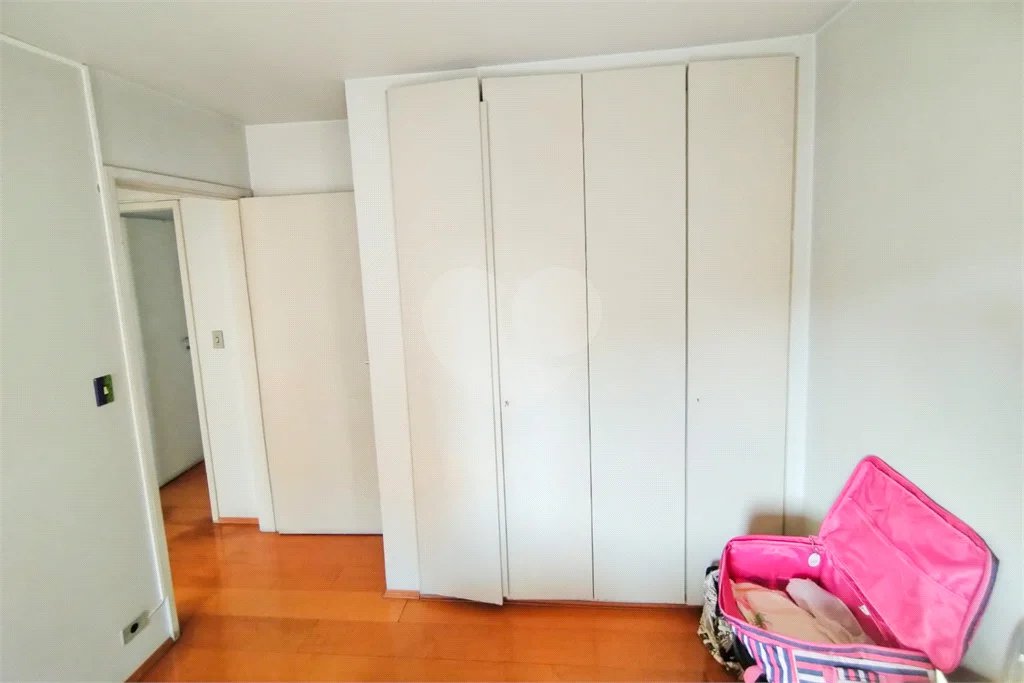 Apartamento para alugar na Vila Mariana, 2 quartos, 2 banheiros, 2 vagas