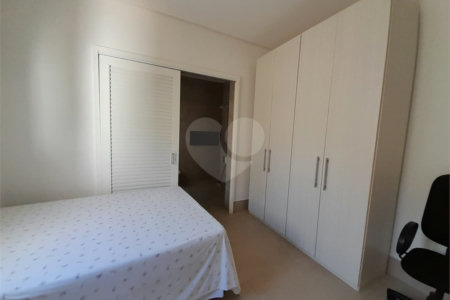 Casa à Venda no Condomínio Damha III – Elegância e Conforto para sua Família