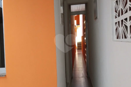 Casa com 125m² , 2 dormitórios , 2 vagas , à venda no Jardim Las Vegas em Santo André.