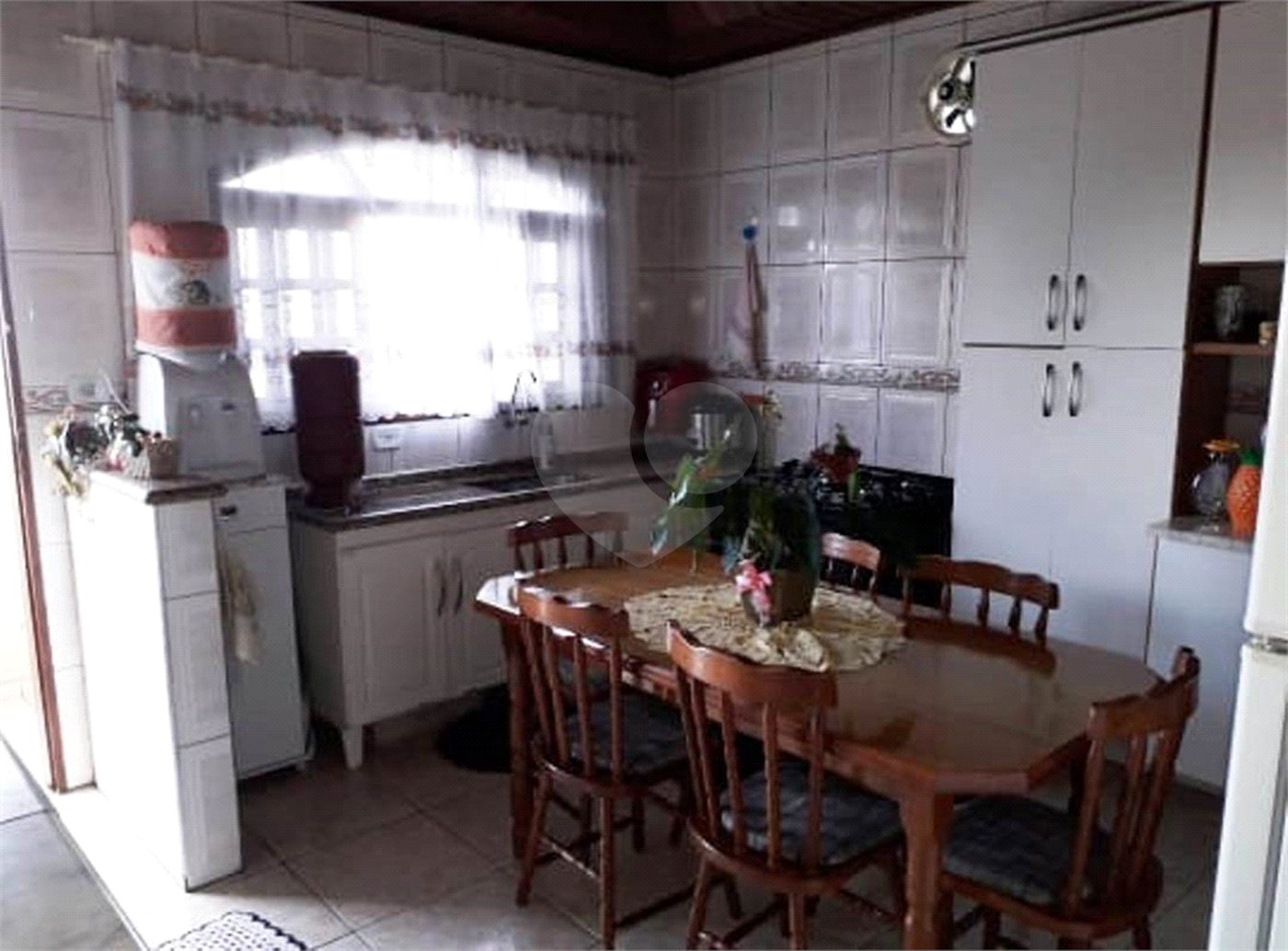 Casa versátil à venda: Casa com 2 Quartos, 3 Unidades Residenciais e Sala Comercial - Louveira