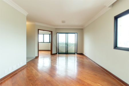Apartamento a Venda na Chácara Santo Antônio, 163 m², 3 suítes, 2 vagas,, lazer e próximo ao parque