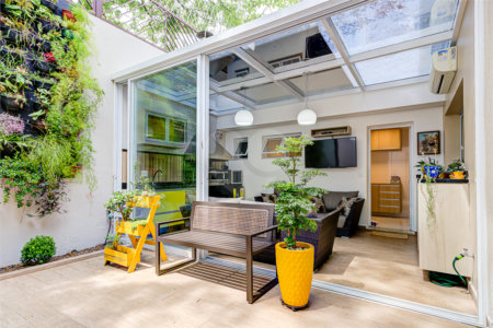 Casa à venda com 4 quartos, sendo 2 suítes, no condomínio Residencial Terras Altas, São Paulo - SP