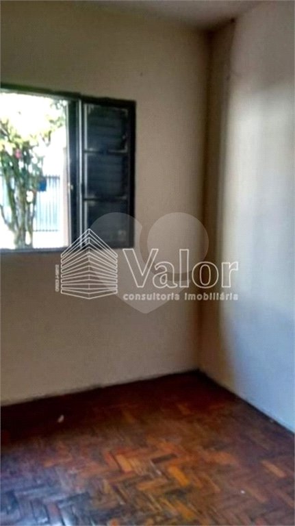 Casa em excelente localização na Vila Prado á venda.