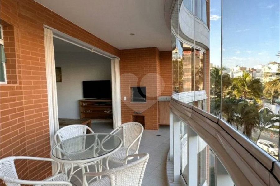 Apartamento à venda com 3 quartos, sendo 1 suíte,  em Riviera de São Lourenço, Bertioga, SP