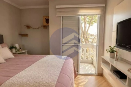 Casa à venda com 3 quartos, sendo 1 suíte, em Jardim Esmeralda, São Paulo - SP