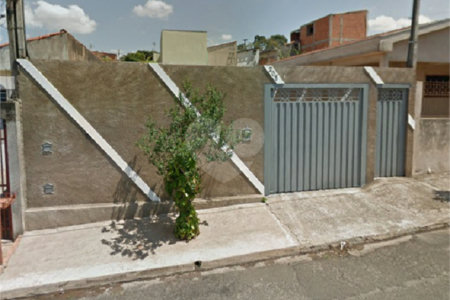 Casa térrea no Cidade Aracy .