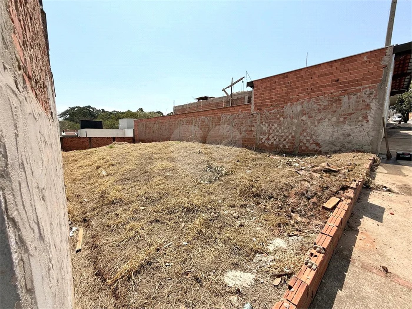 TERRENO À VENDA – CAMPOS DO CONDE