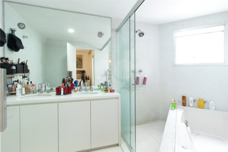 Apartamento a venda no Campo Belo, 192 M², 3 suites, 3 vagas, lazer e próximo ao metrô