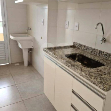 Apartamento no Condomínio Via Campus.
