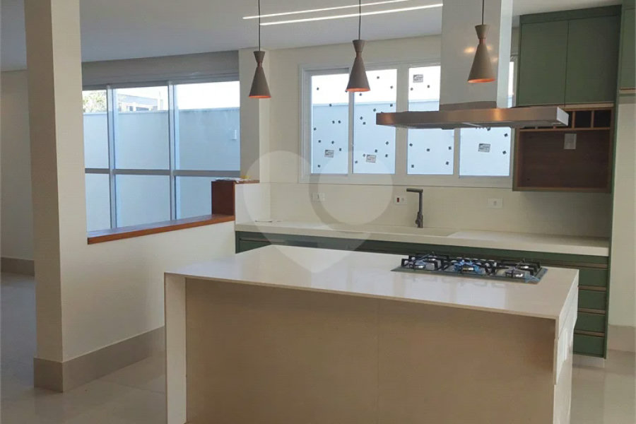 Sobrado recém-construído com 3 dormitórios em condomínio fechado em Piracicaba-SP.