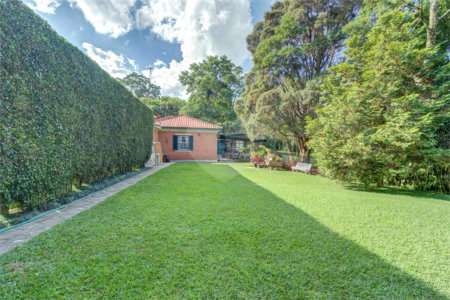 Casa à venda com 6 quartos, sendo 4 suítes, em Guarapiranga, São Paulo, SP