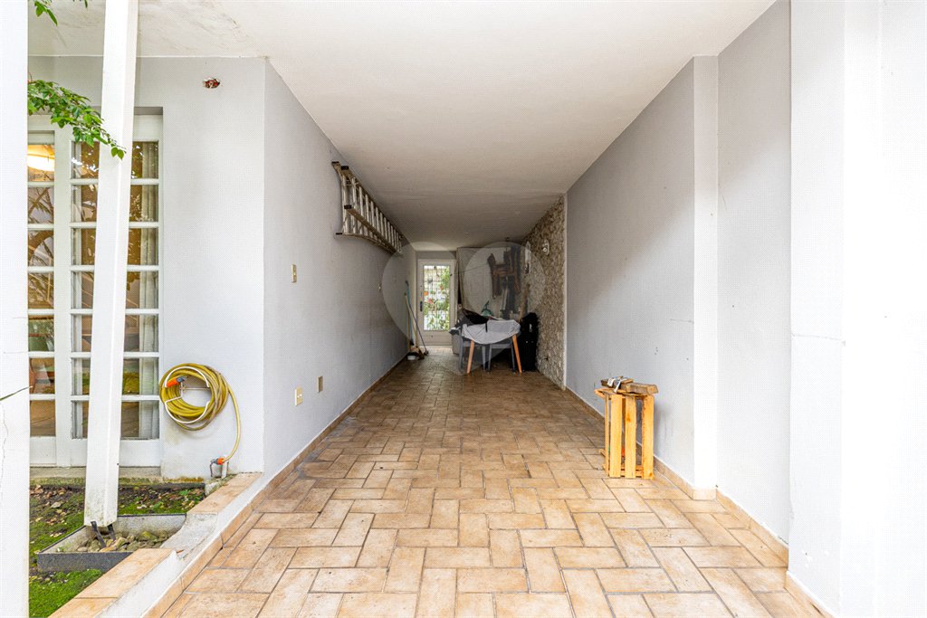 Sobrado à venda com 4 quartos, sendo 3 suítes, em Vila Cruzeiro, São Paulo, SP