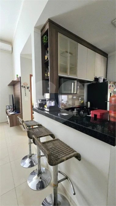 Casa em condomínio Alvorada em Araraquara com 3 dormitórios e piscina
