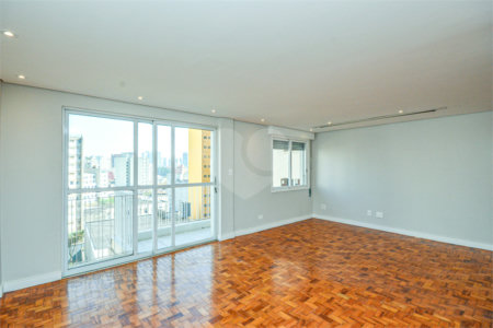 Amplo apartamento na Bela Vista com 177 m²