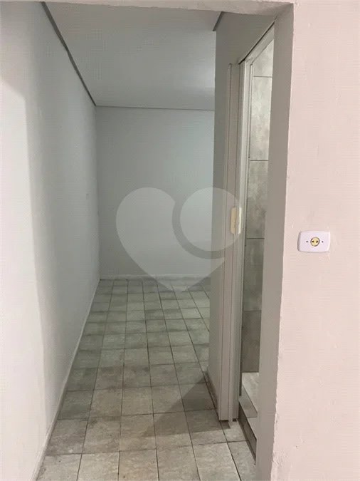 Casa de fundos para locação Jardim Juscelino Kubitschek