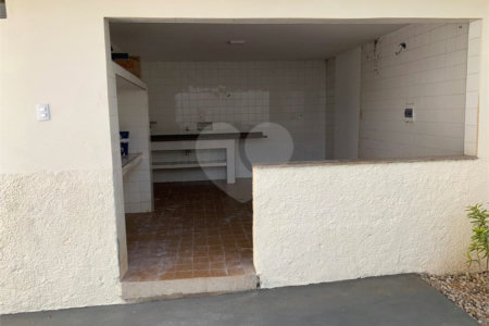Imóvel Comercial á venda em São Carlos, rua São Sebastião.
