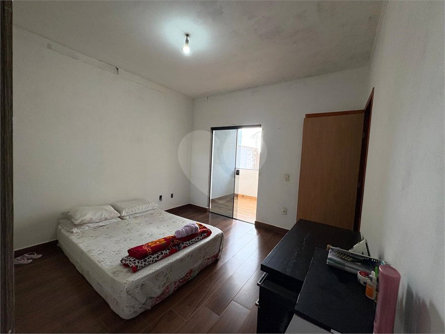 CASA A VENDA N EMBARÉ