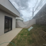 Casa exclusiva em Atibaia de alto padrão com 3 suítes, piscina, espaço gourmet, condomínio fechado, aceita financiamento