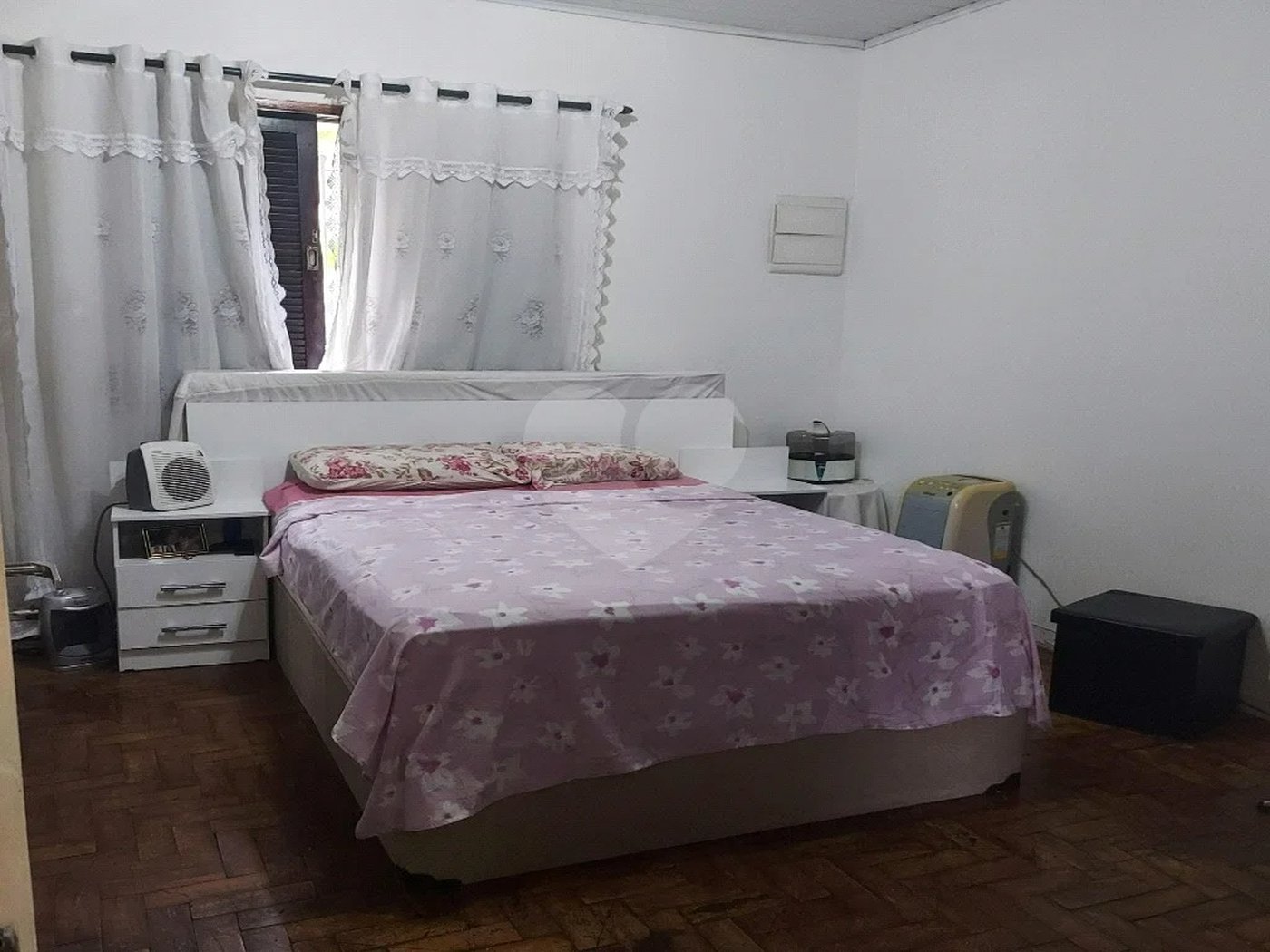 Casa térrea com 300m², 120m² de área construída, 2 quartos, vaga para 3 carros, à venda em Pirituba