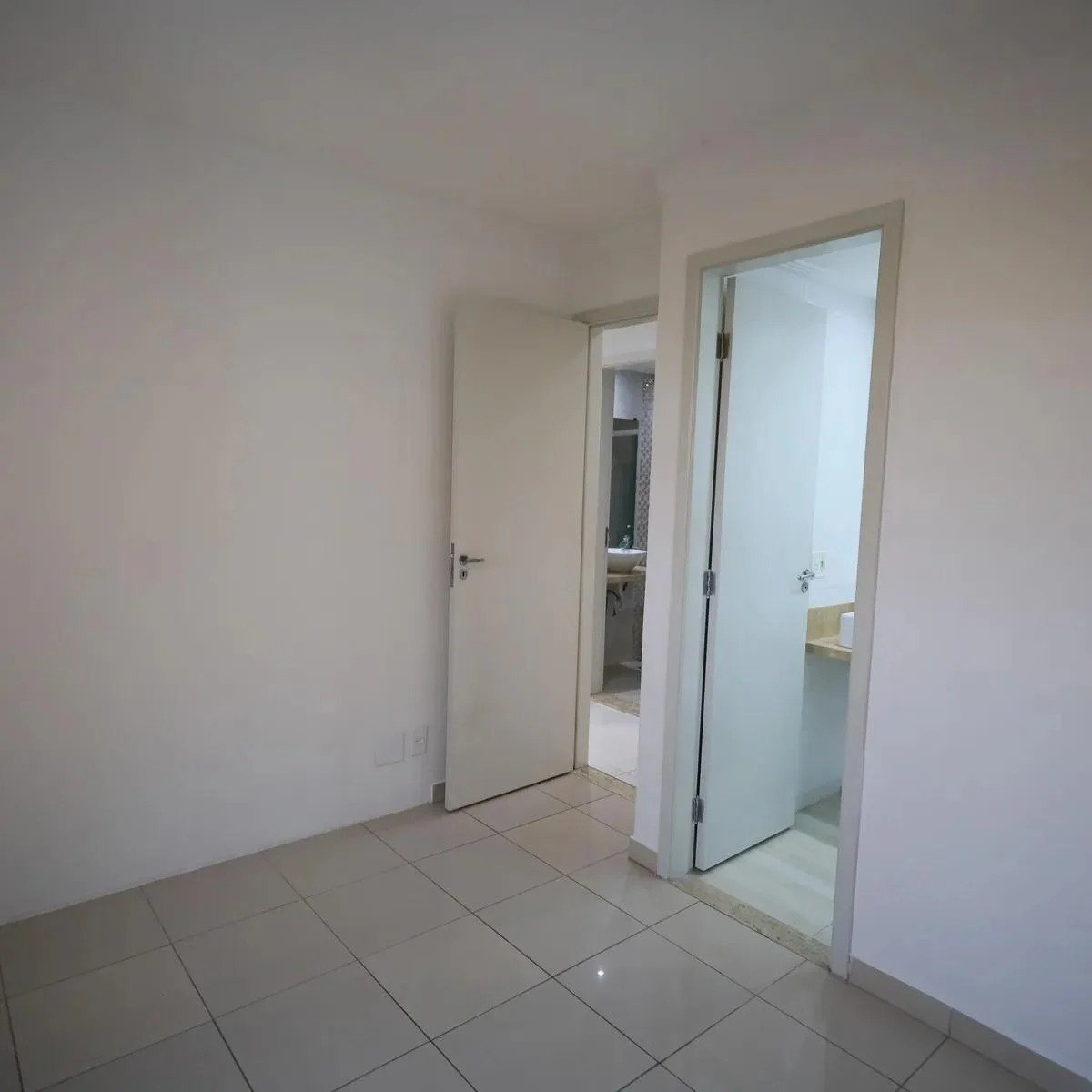 Apartamento à venda com 3 quartos, sendo 1 suíte, em Cidade São Francisco, São Paulo - SP