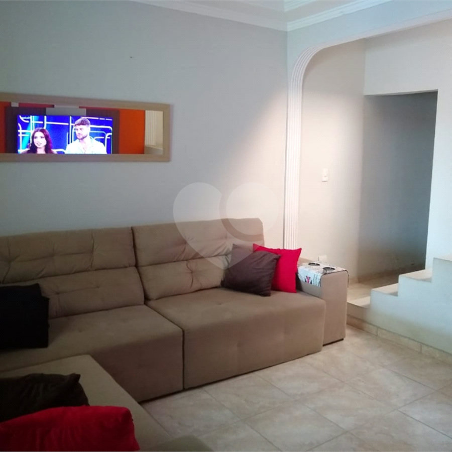 Casa com 3 dorms, Jardim Adriana, Guarulhos