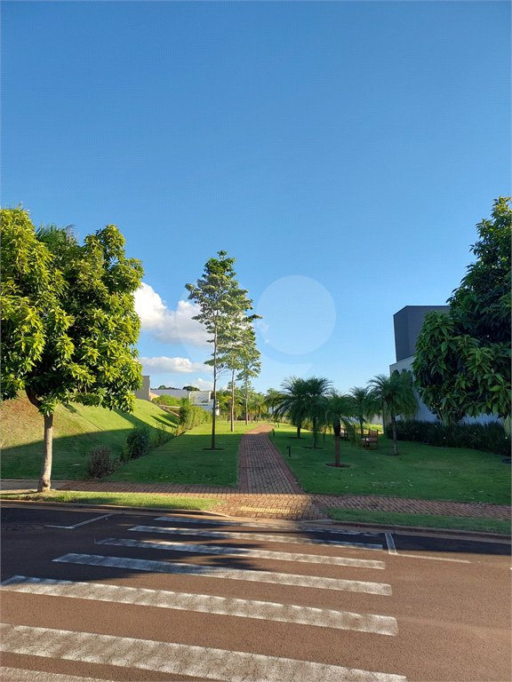 Terreno de 1400m² no Damha Golf com vista pro campo de Golf