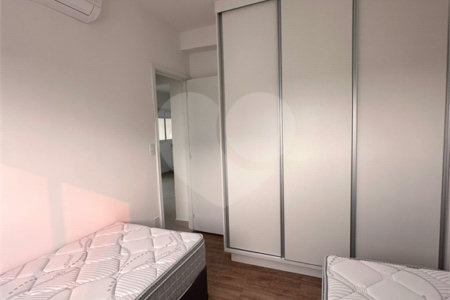 Apartamento Mobiliado de 2 Dormitórios com Suíte no Edifício Valentina Park Venda