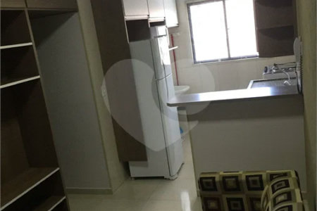 VENDE-SE STUDIO MOBILIADO CENTRO DE SÃO CARLOS.