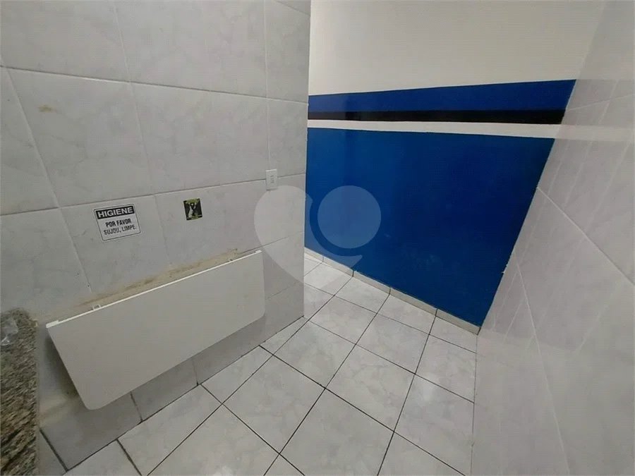 GALPÃO COMERCIAL DE 220,0 M² COM 02 BANHEIROS, COPA COM REFEITORIO, MEZANINO E VAGA DE GARAGEM PARA LOCAÇÃO NA LAPA