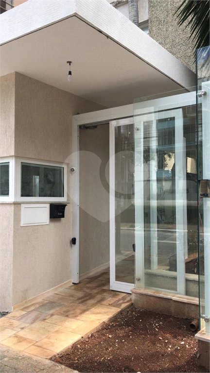 Apartamento à venda no bairro Bela Vista.
