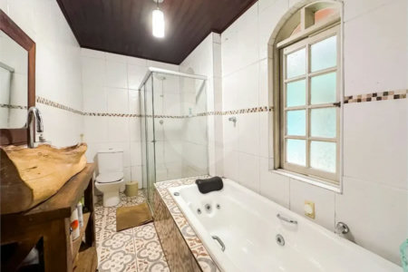 Casa á venda em condominio em Caieiras SP