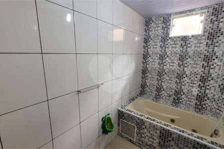 Sobrado Residencial no bairro Douradinho