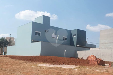 Sobrado de alto padrão no condomínio residencial Reserva Aquarela