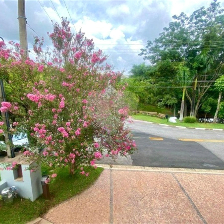 Casa a Venda no Condomínio Recanto dos Paturis em Vinhedo/SP