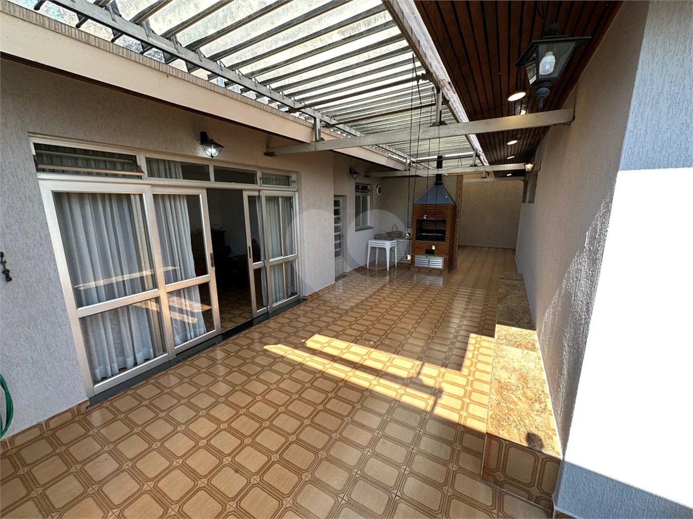 Casa à Venda no Bosque da Saúde com 271m², 3 Dormitórios, 1 Suíte e 4 Vagas