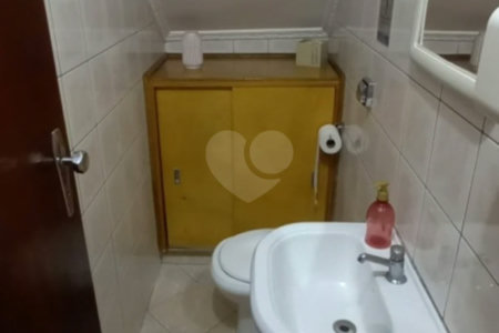 Sobrado comercial para locação em Perdizes | 160m² | 2 Andares | 7 Salas