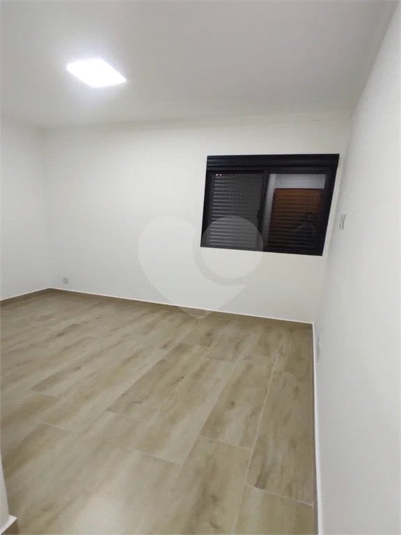 Sobrado à venda na Vila Carrão, 3 quartos (1 suíte)