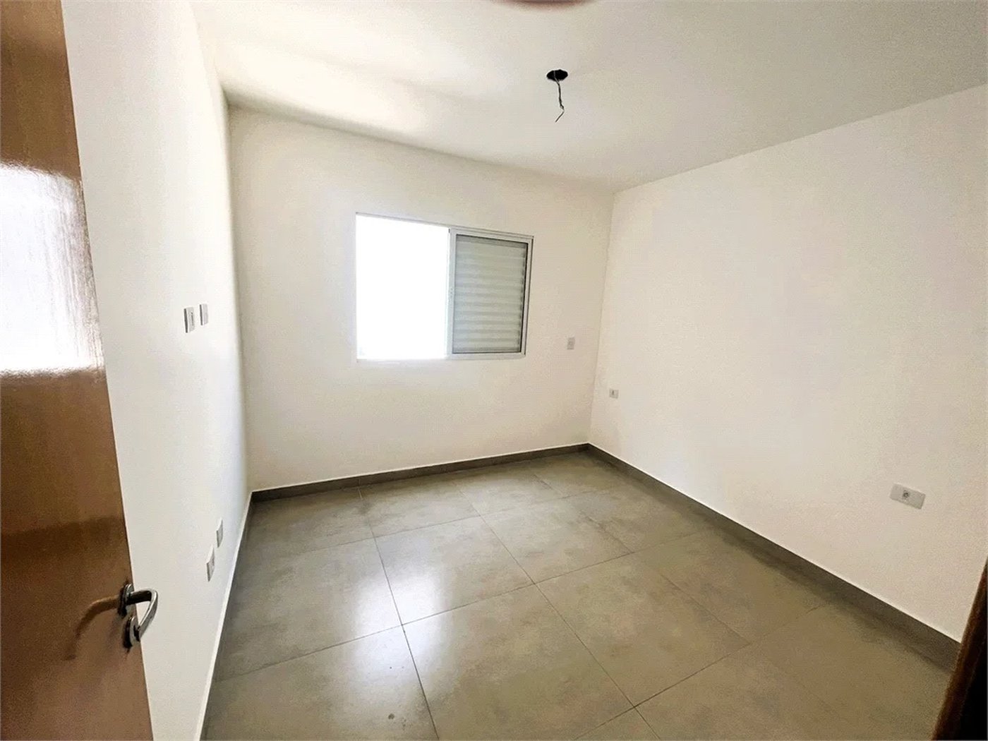 Sobrado novo à venda, 100m com 3 quartos, 1 suíte e 2 vagas no Butantã próximo a USP