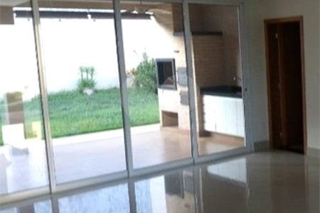 Casa térrea no Condomínio Residencial San Marco- Ilha Liesina.