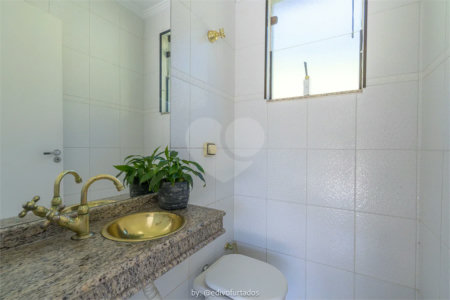 Casa à venda com 4 suítes no condomínio Vale da Santa Fé, Vinhedo - SP