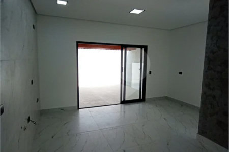 Casa com 155m² , 3 dormitórios , sendo 1 suíte , 4 vagas , à venda no Parque das Nações em Santo André.