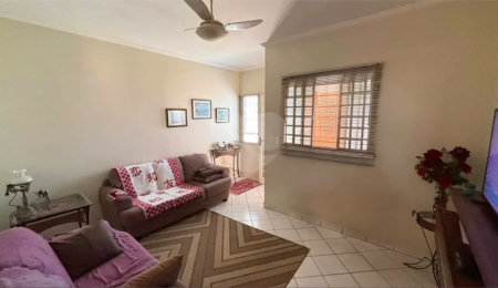 Casa à venda com 4 quartos, sendo 1 suíte,  em Mariluz, São Pedro, SP