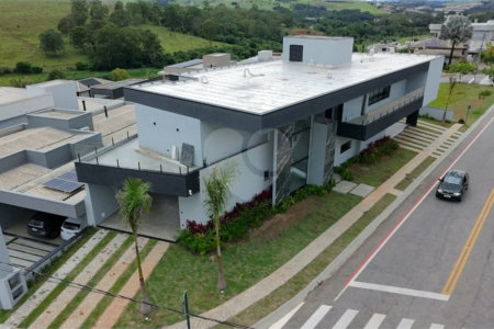 CASA ALTO PADRÃO | 5 SUÍTES | CONDOMÍNIO CLUBE – ATIBAIA