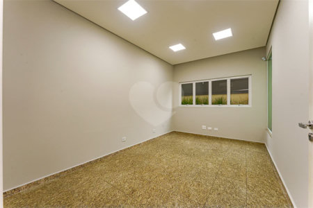 Prédio inteiro comercial á venda e locação na Vila Leopoldina.